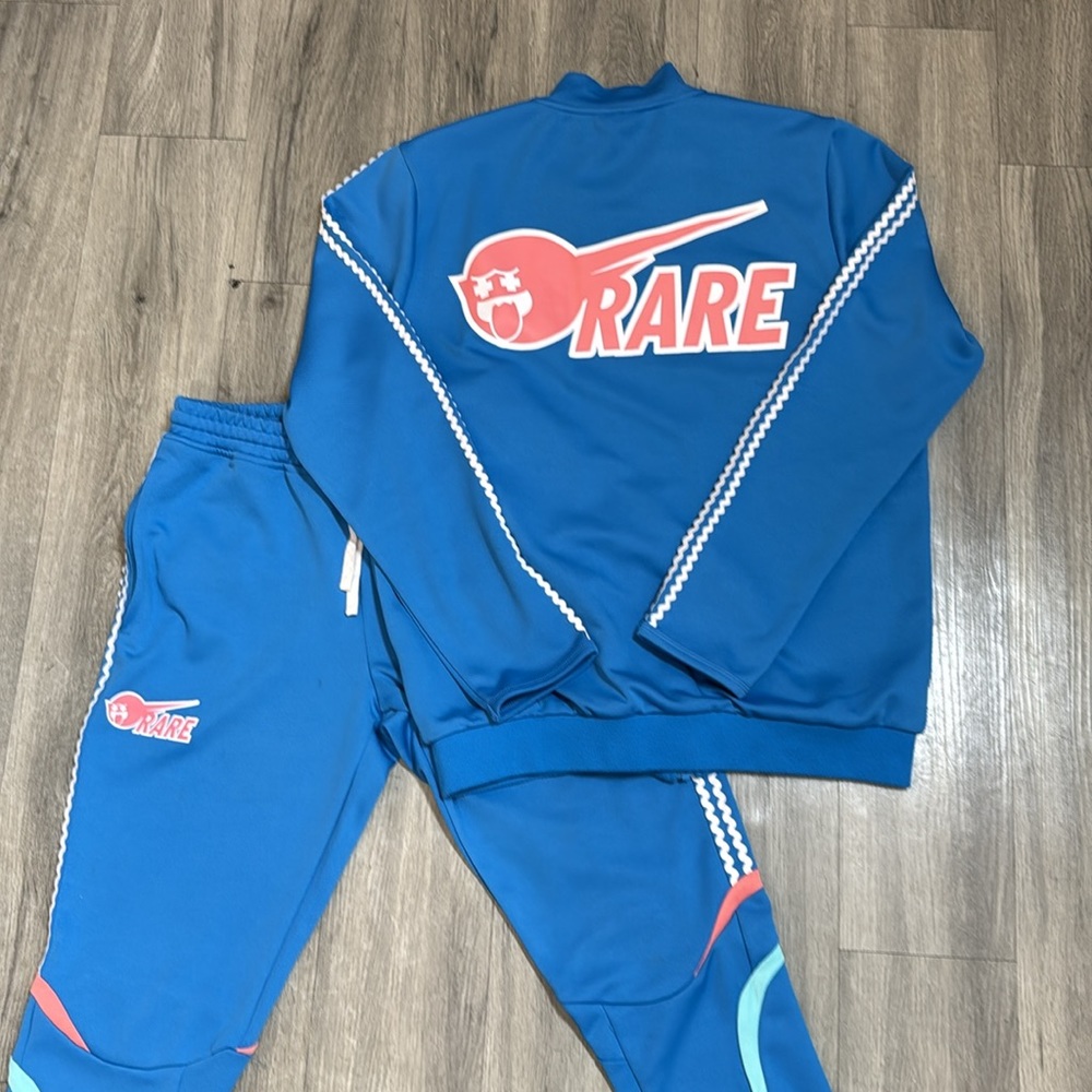 Size medium rare Pink Dolphin tracksuit